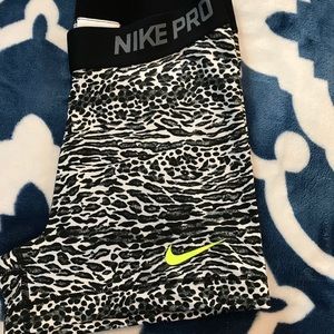 Nike Pro